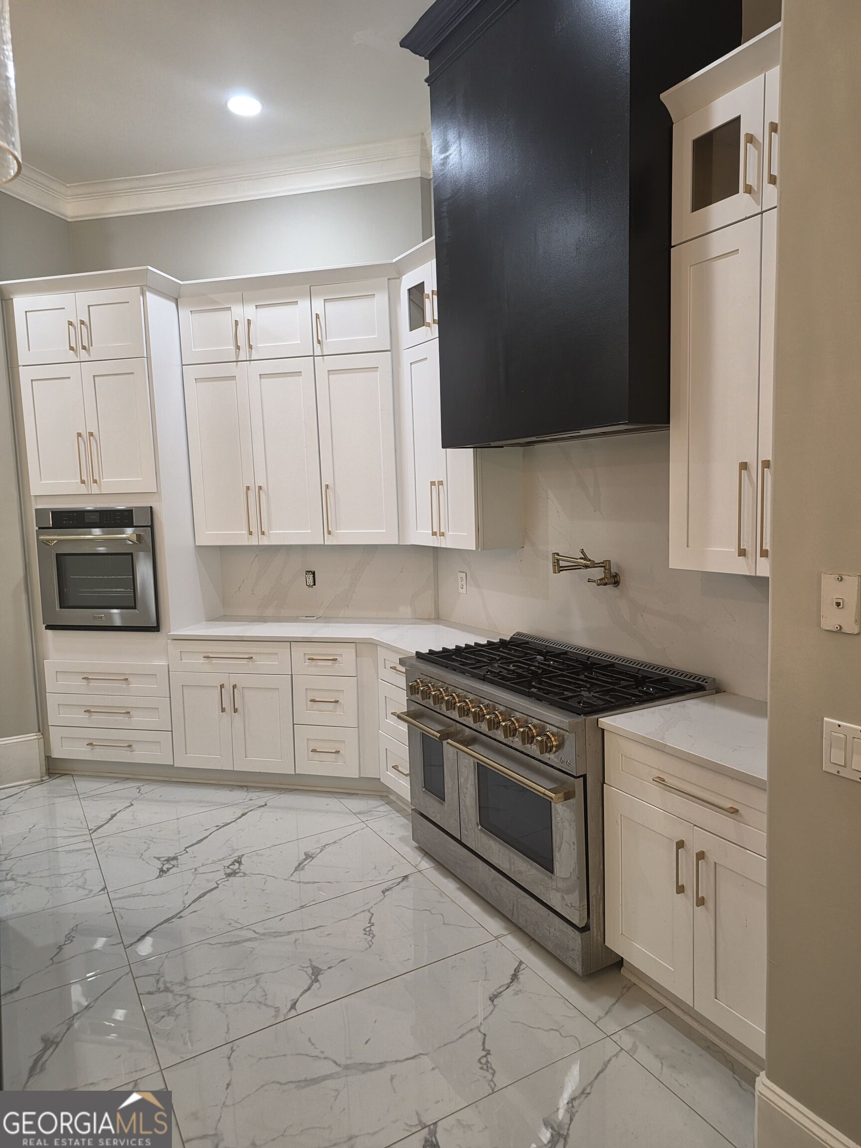 1824 Gateway Drive Property Photo 25