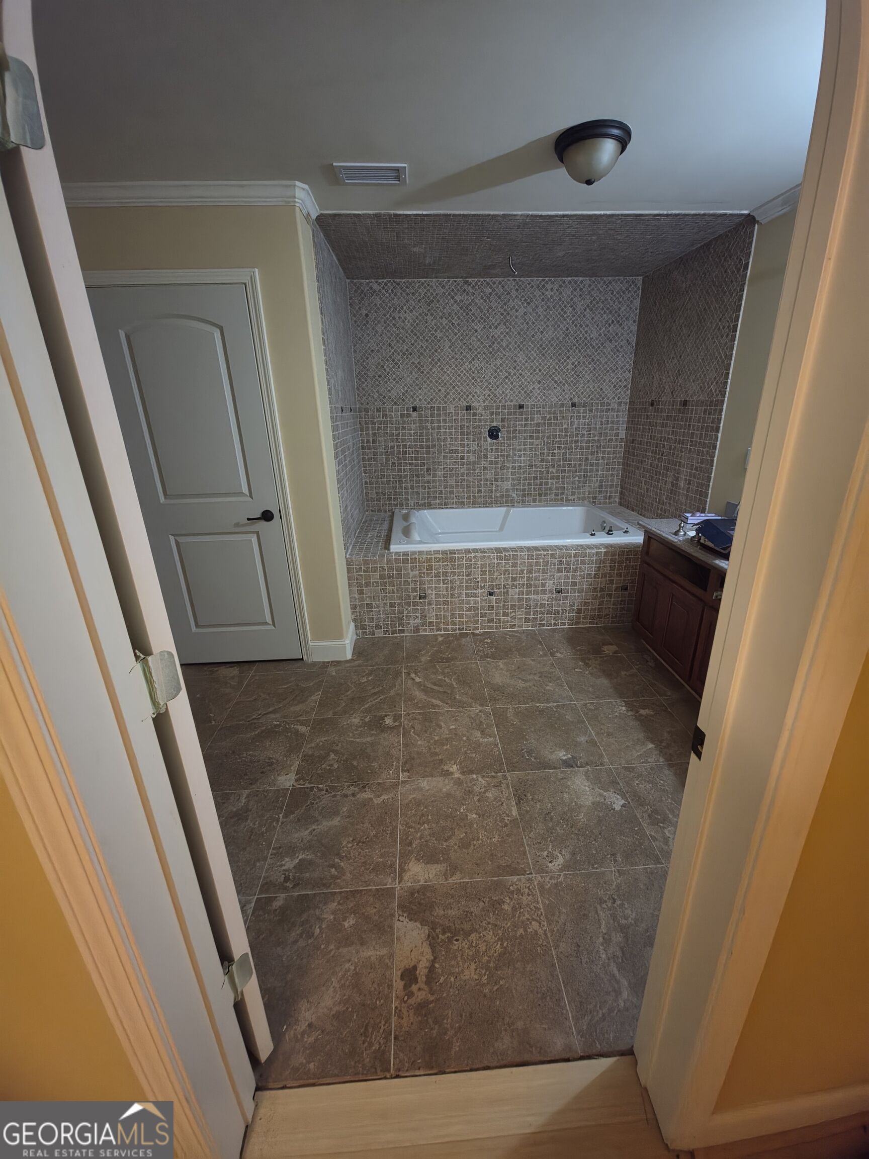 1824 Gateway Drive Property Photo 33