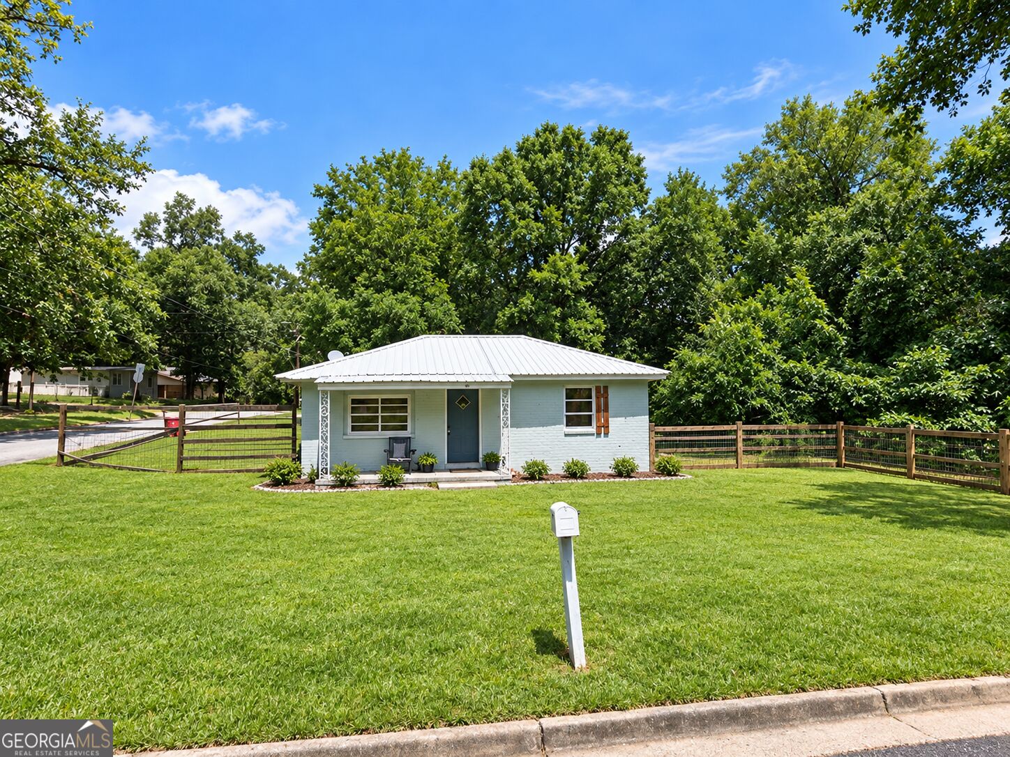861 Wallace Road Property Photo 1