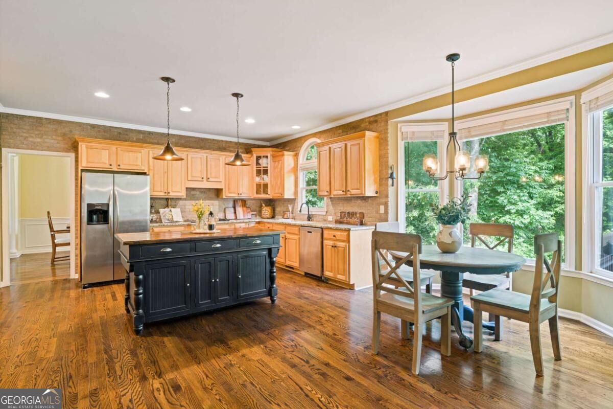 163 Woodcliff Drive Property Photo 14