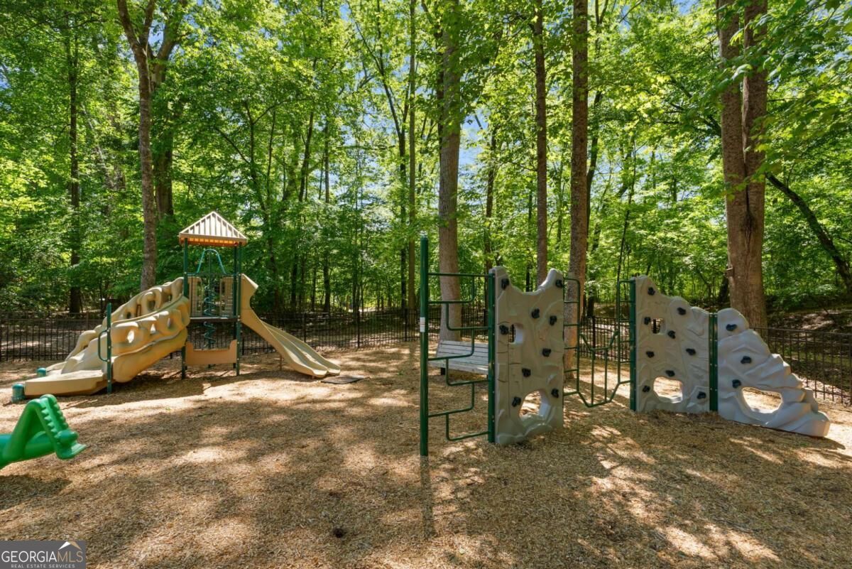 163 Woodcliff Drive Property Photo 54