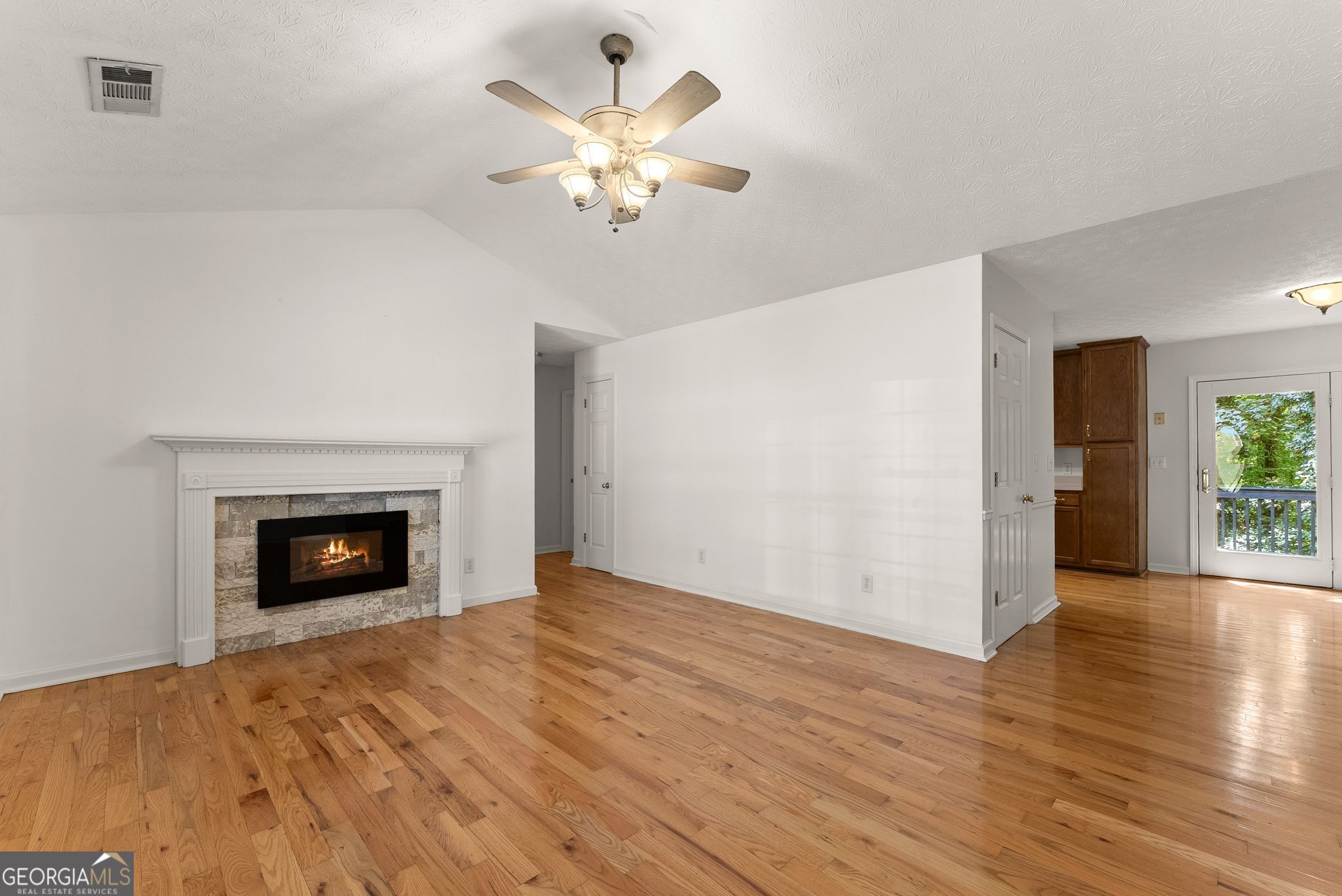 473 Christopher Drive Property Photo 8