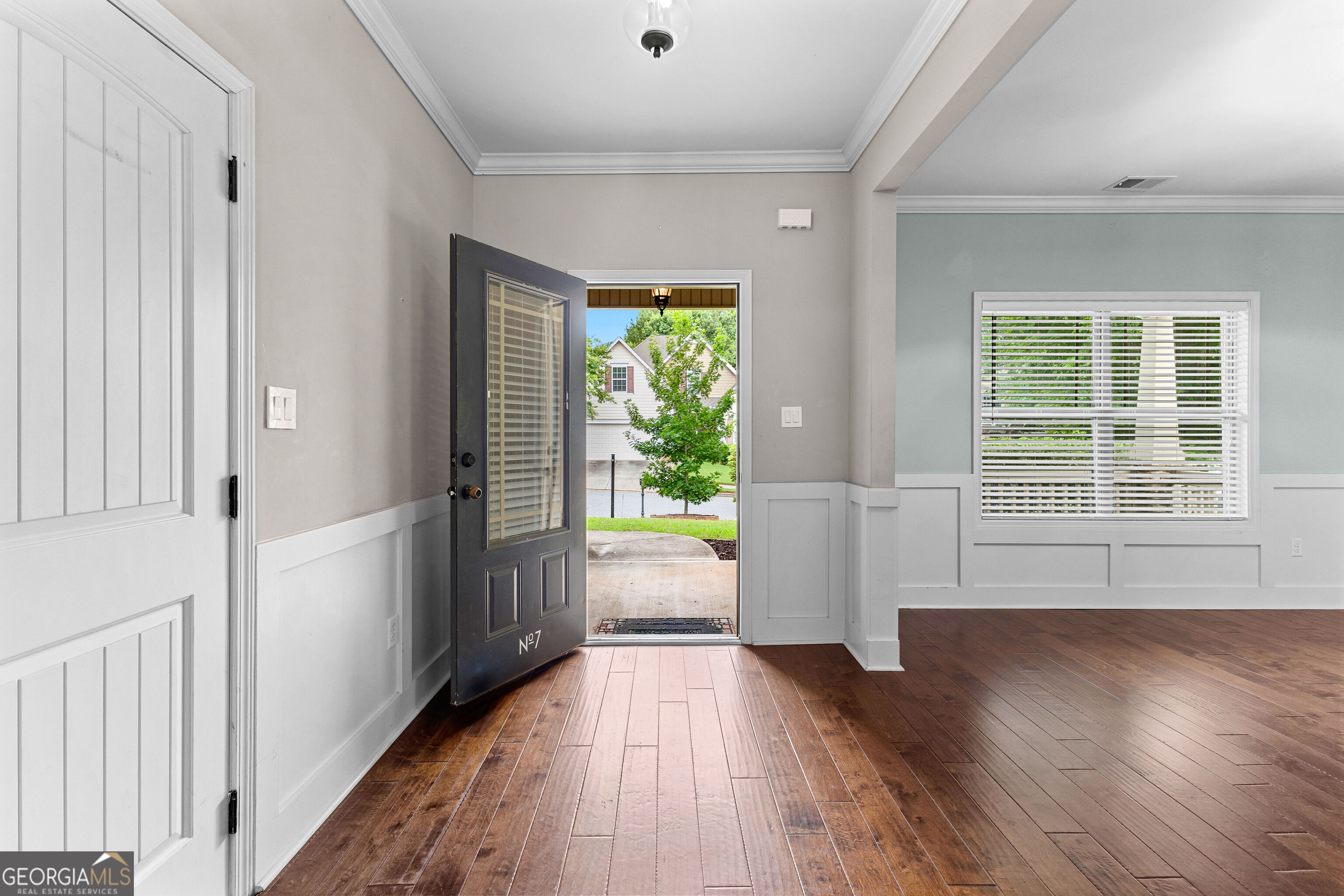 7 Camden Circle Property Photo 6