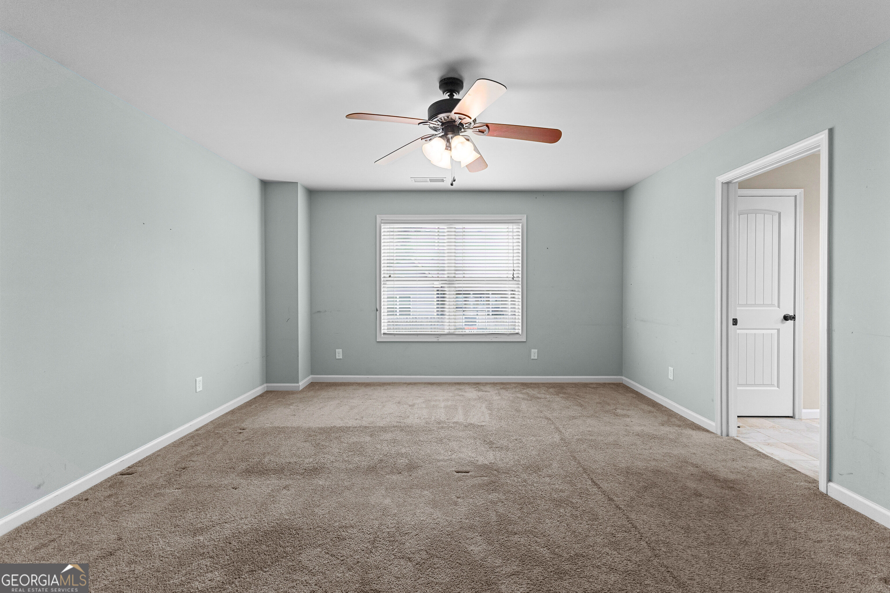 7 Camden Circle Property Photo 21