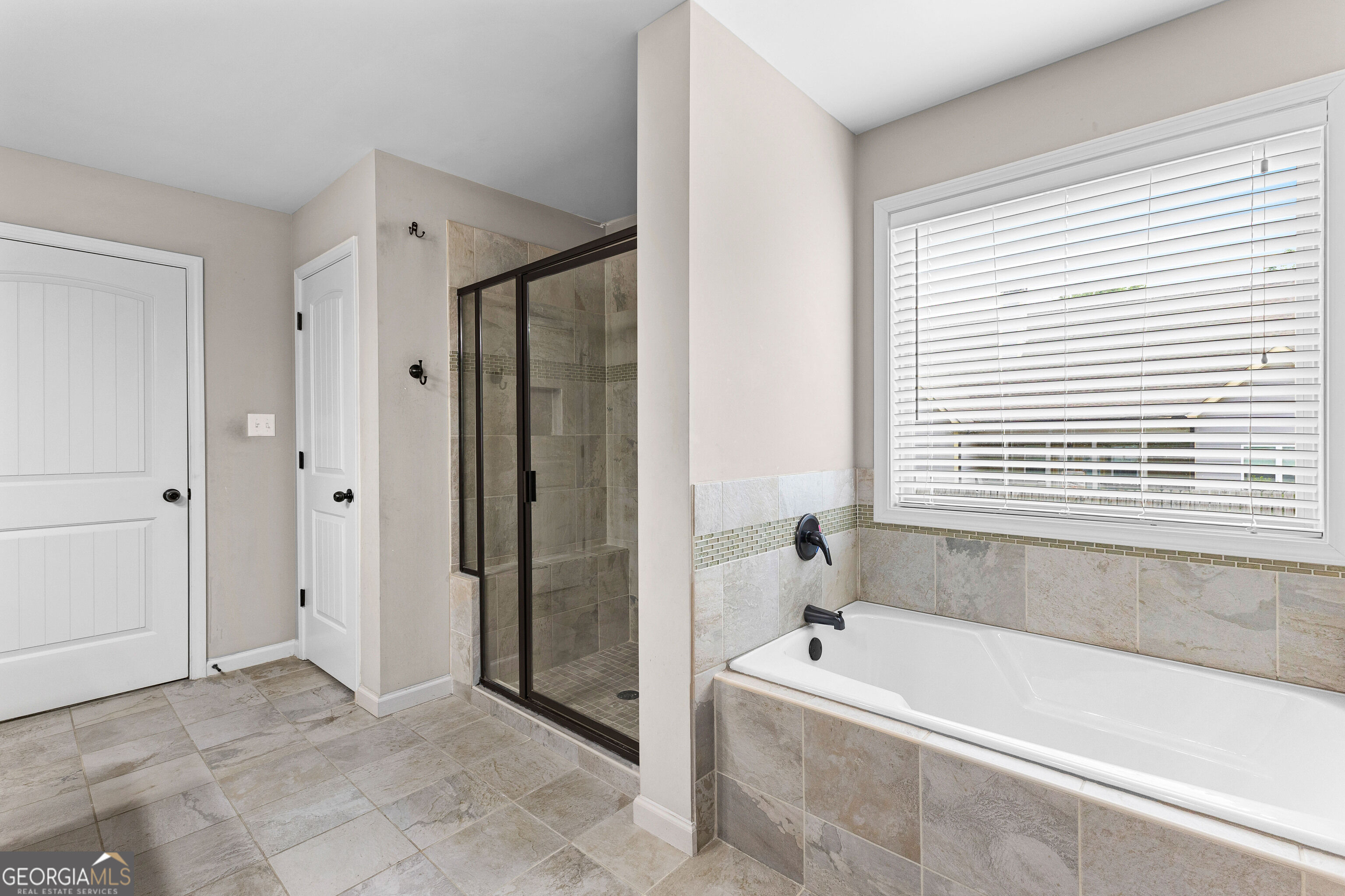 7 Camden Circle Property Photo 26