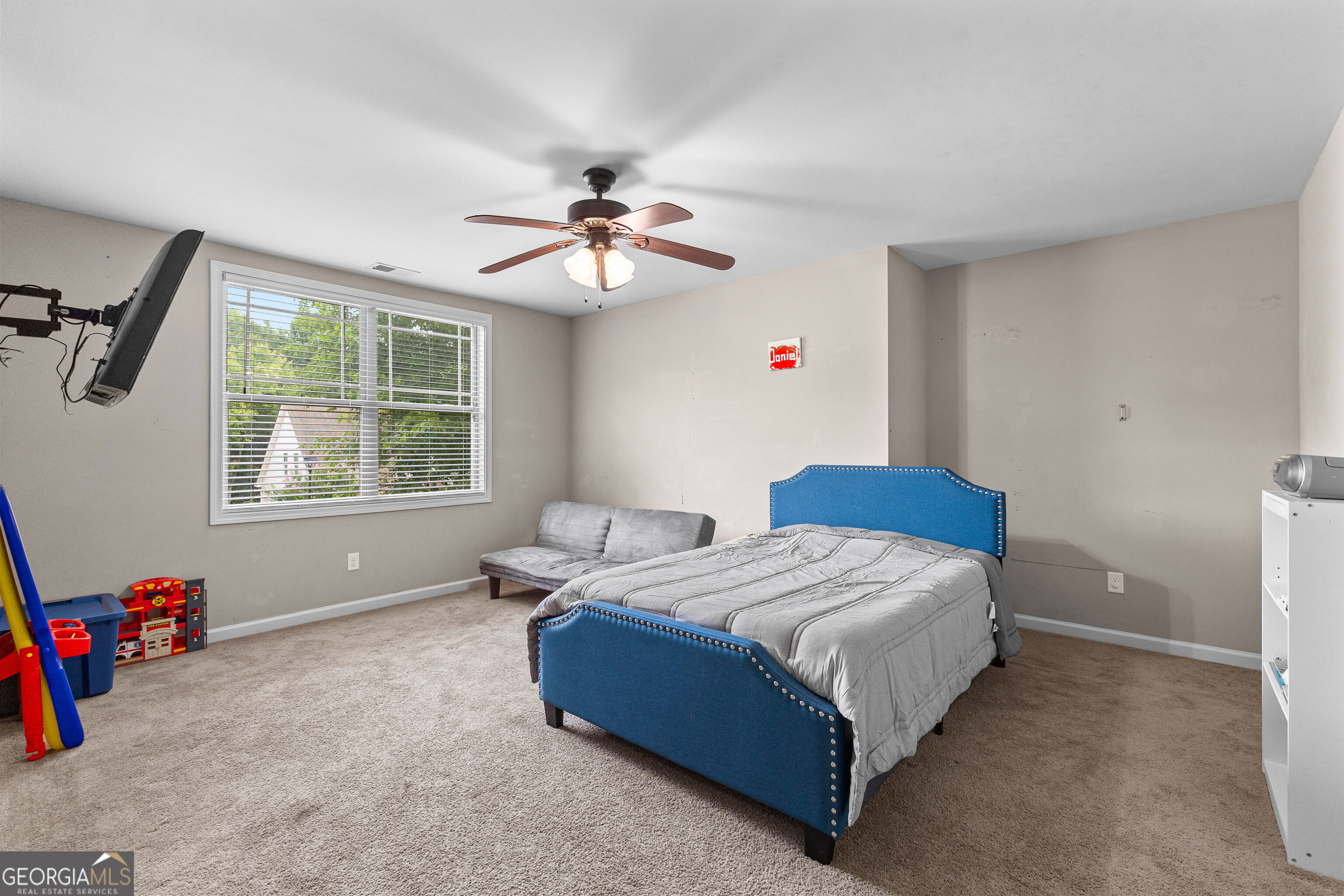 7 Camden Circle Property Photo 28