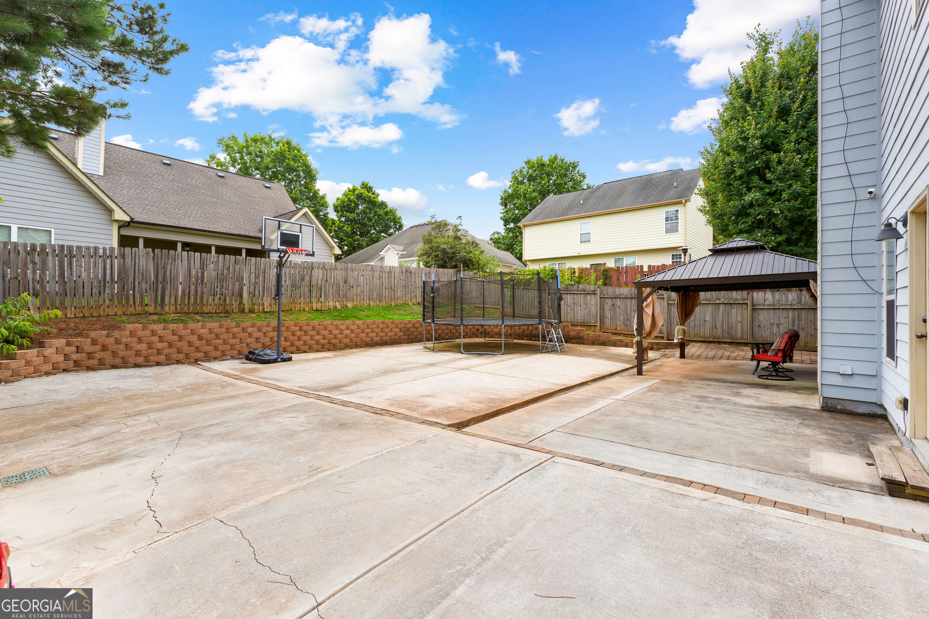 7 Camden Circle Property Photo 37