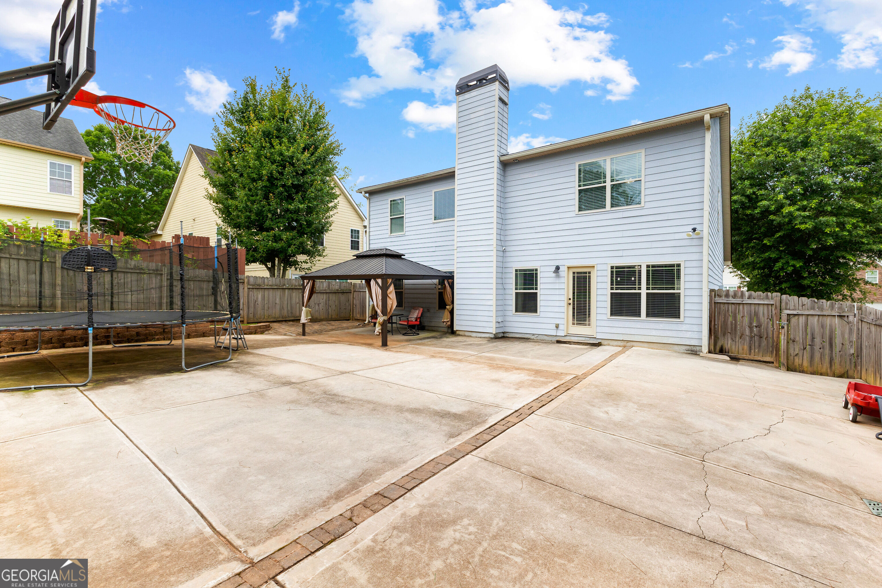 7 Camden Circle Property Photo 38