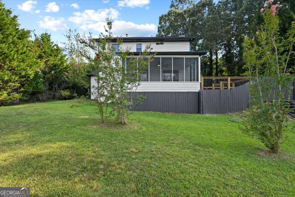 3075 Ashly Forest Drive Property Photo 5