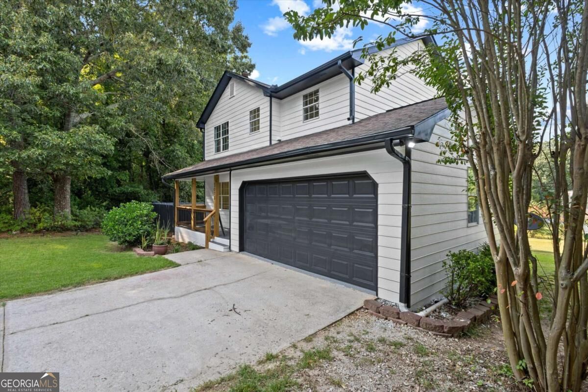3075 Ashly Forest Drive Property Photo 8