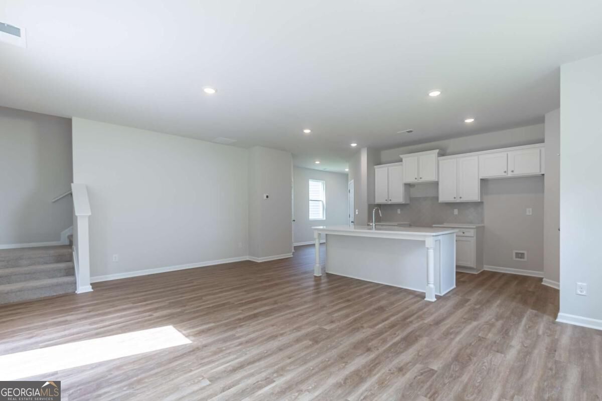 1144 Earlywood Way Property Photo 9