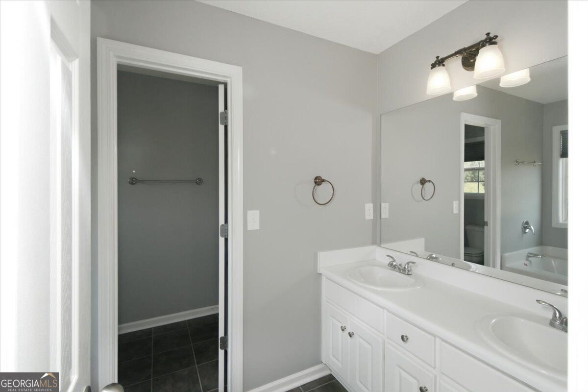 137 Stonebrooke Drive Property Photo 32