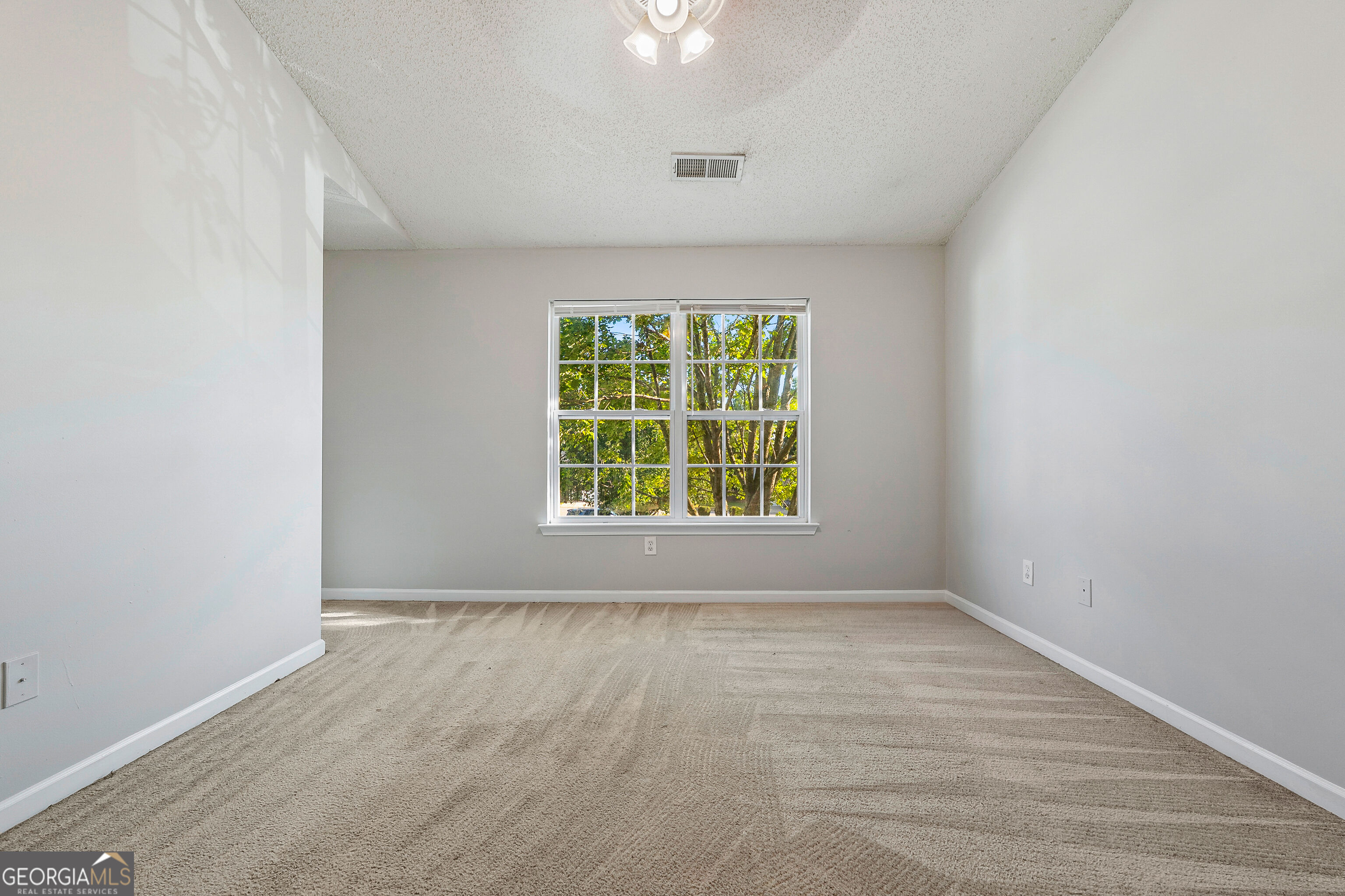 524 Jaclyn Circle Property Photo 16