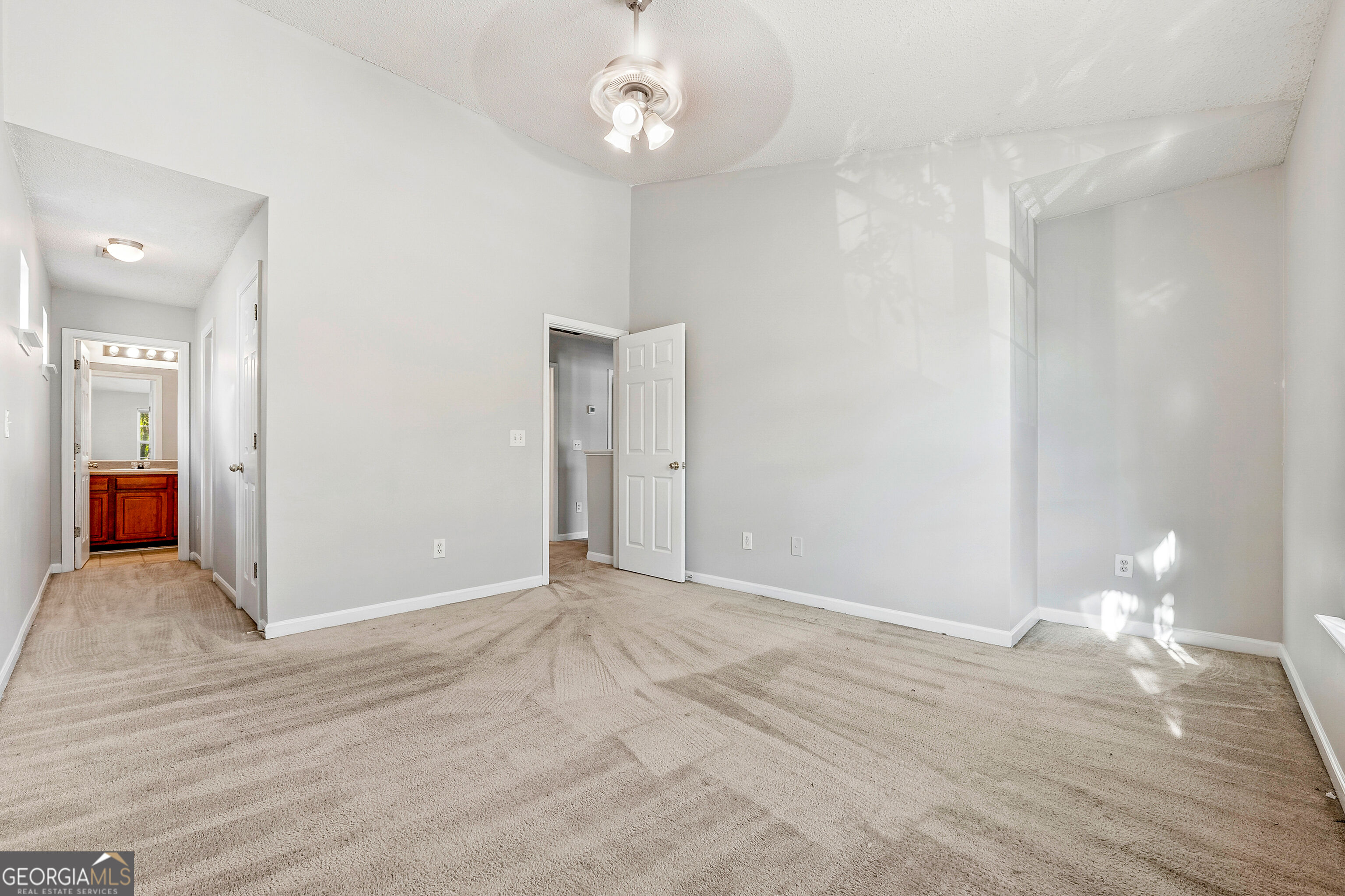 524 Jaclyn Circle Property Photo 18