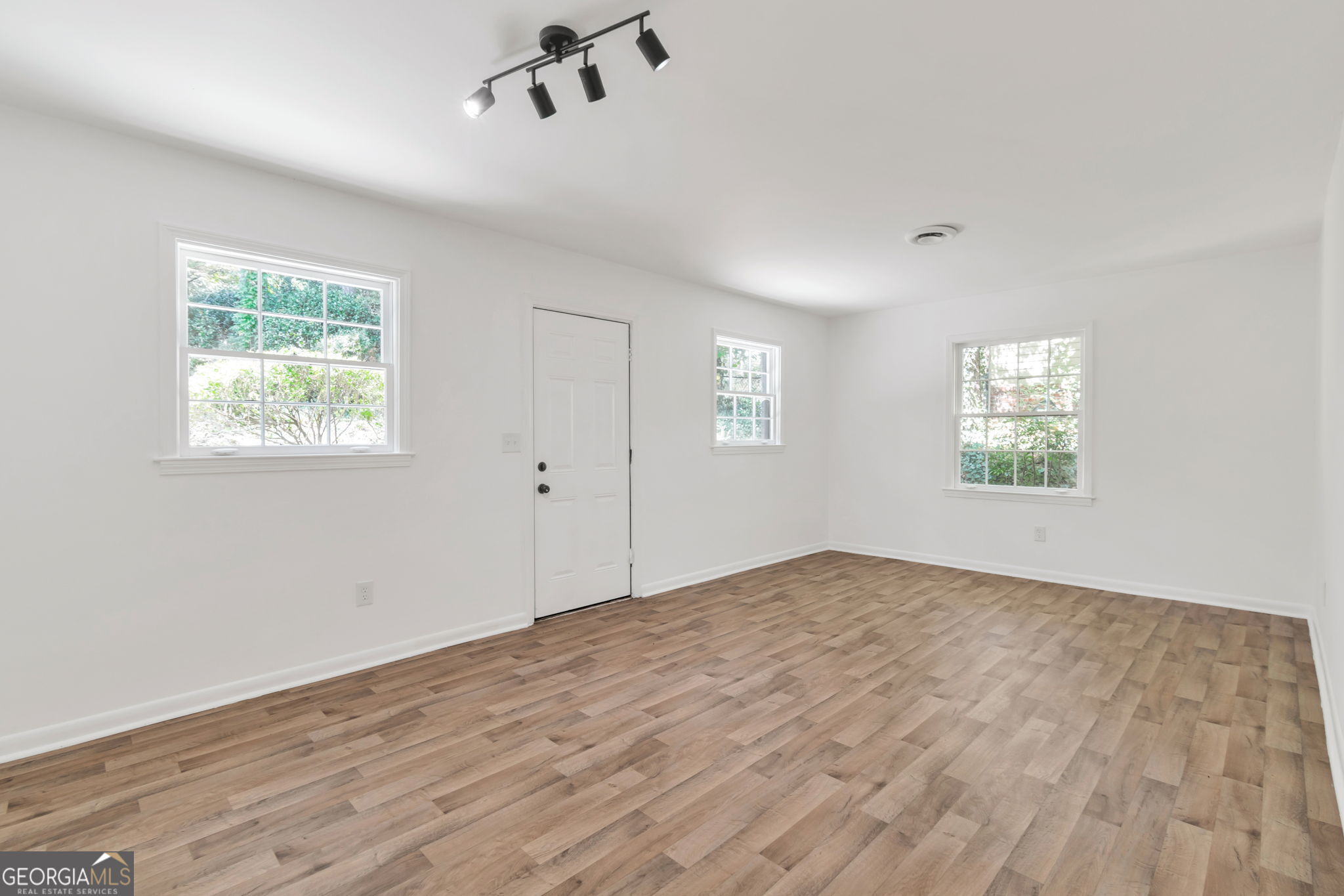 2616 Hawthorne Drive Ne Property Photo 22