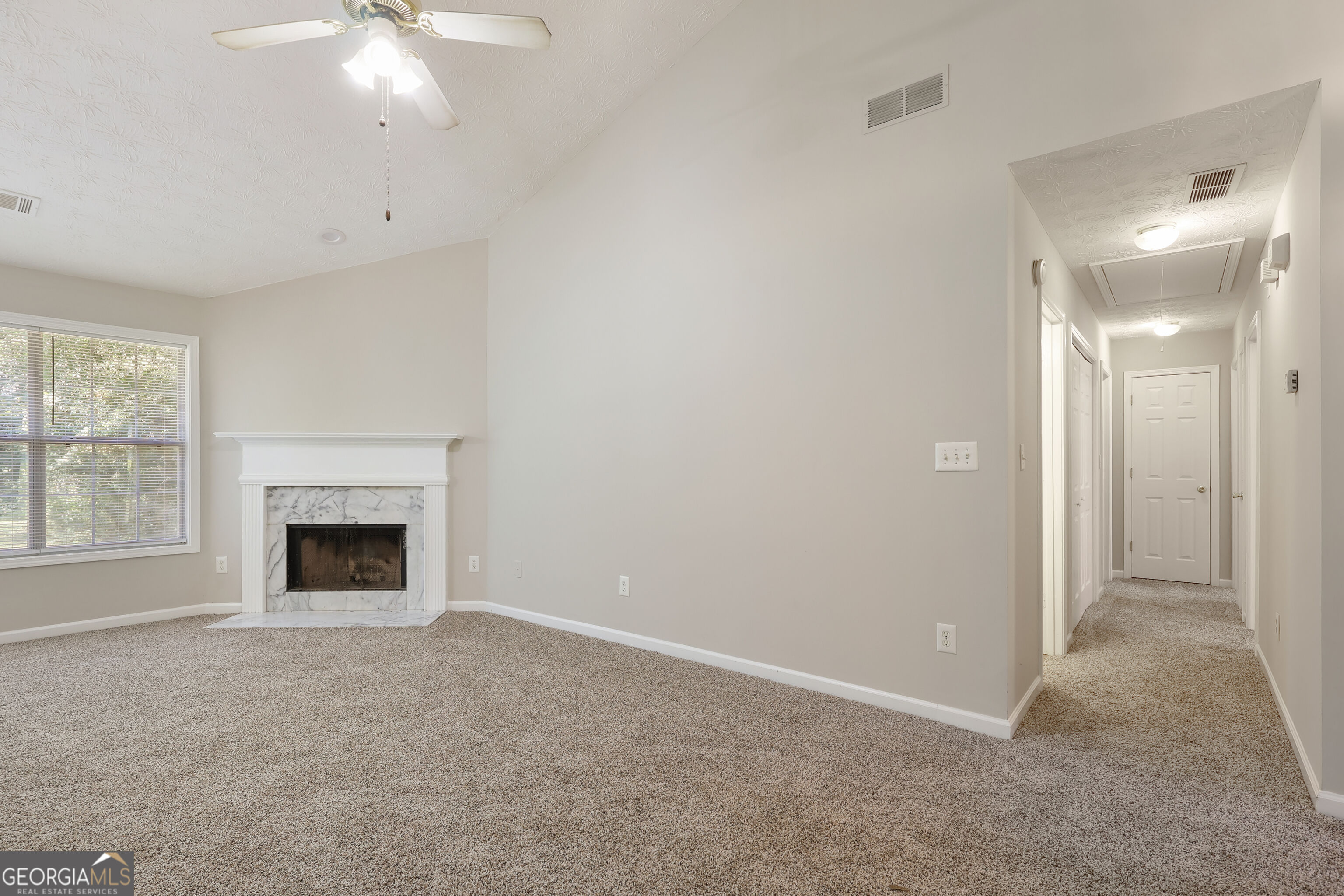 215 Cambridge Way Property Photo 3