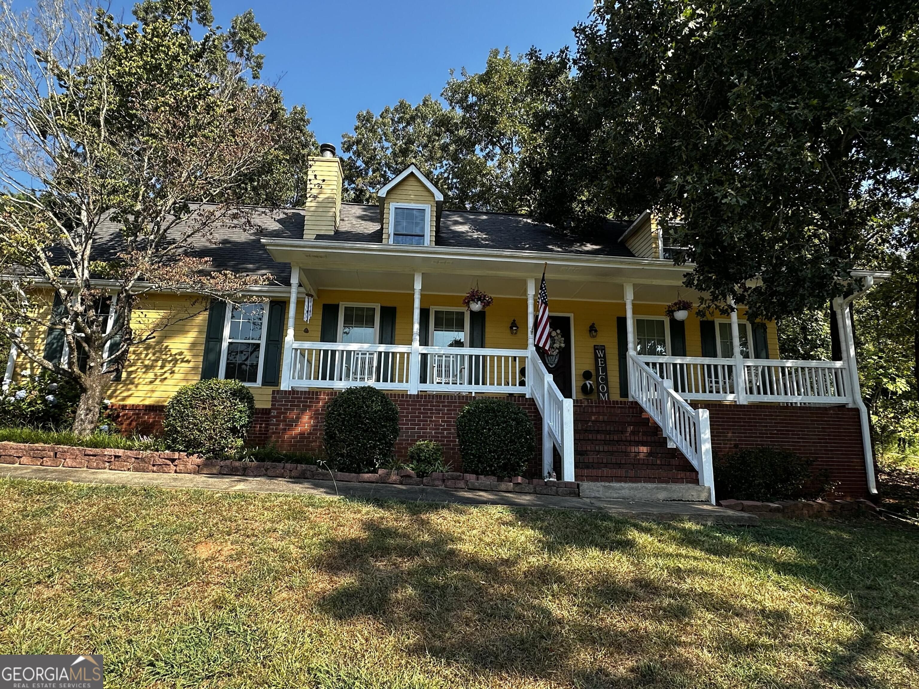 692 Crawford Circle Property Photo 1
