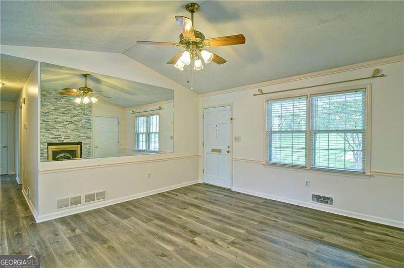 6428 Paradise Point Road Property Photo 10