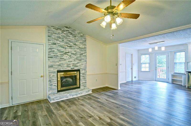 6428 Paradise Point Road Property Photo 11