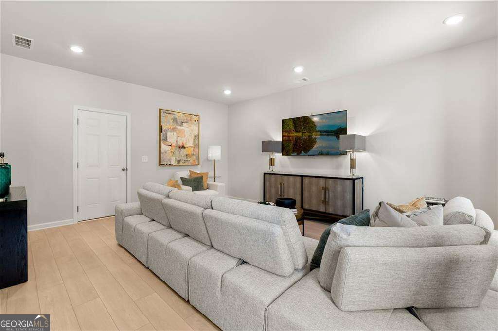 338 Allegro Bend Property Photo 3