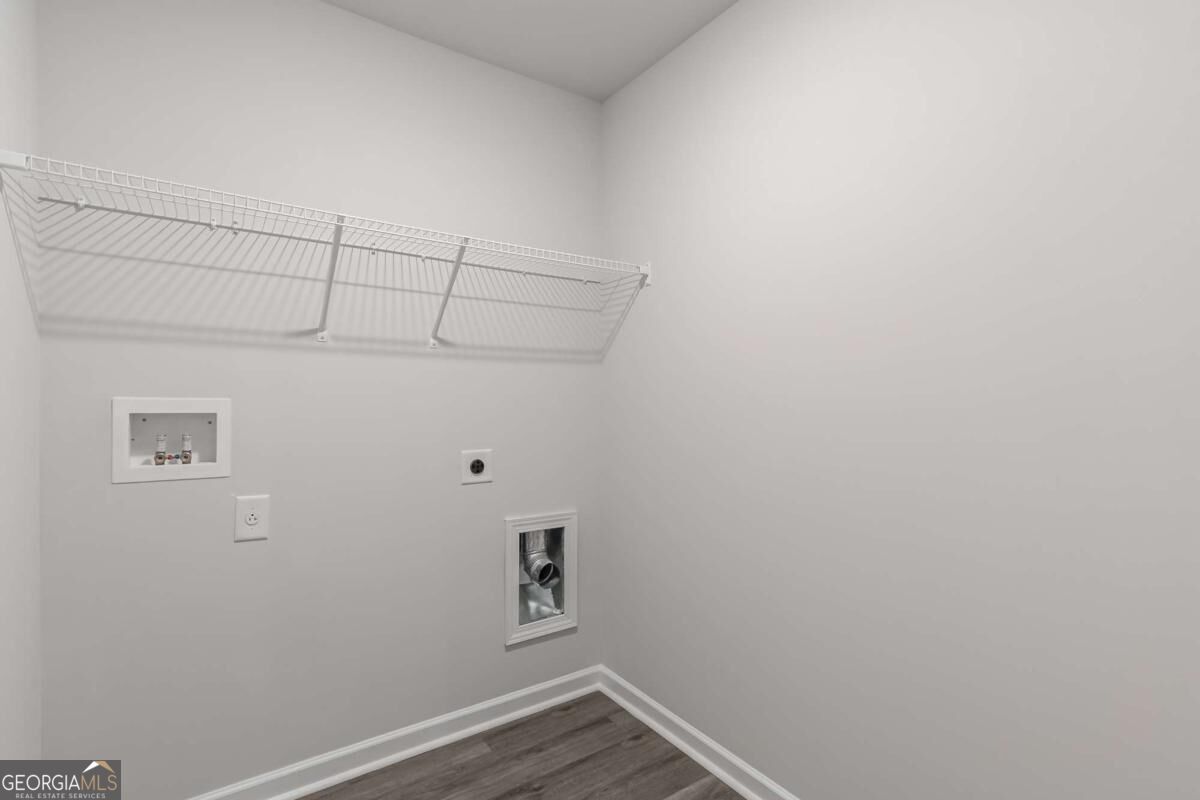 912 Stow Lane Property Photo 22