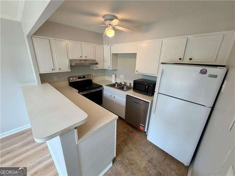 77 Adrian Place Nw Property Photo 8