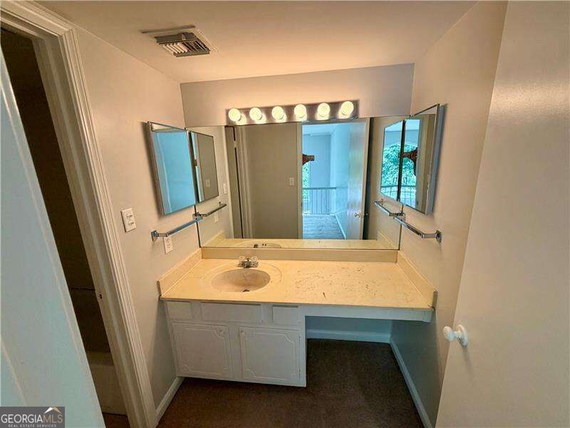 77 Adrian Place Nw Property Photo 15