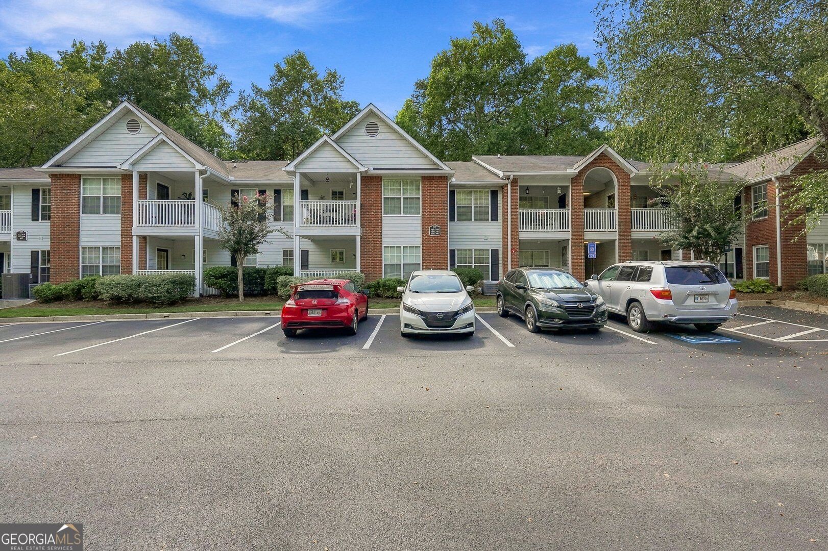 305 Streamside Drive Property Photo 1
