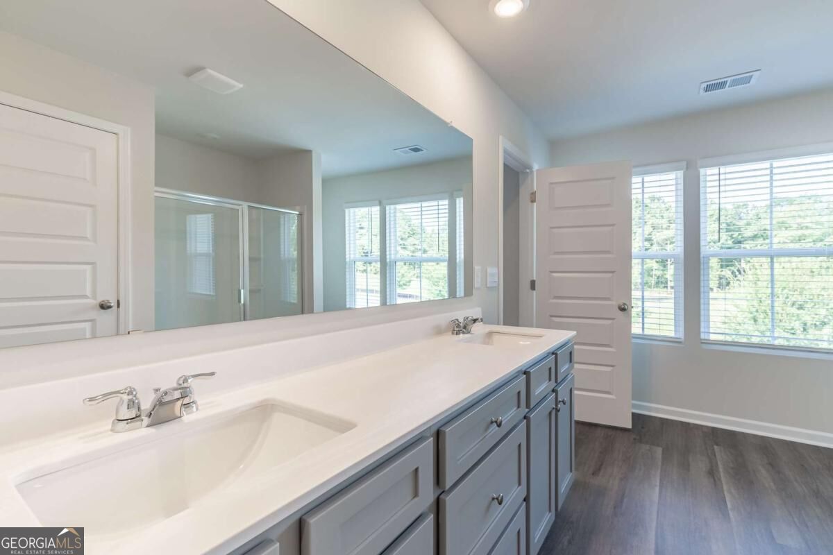 607 Cantor Way Property Photo 16