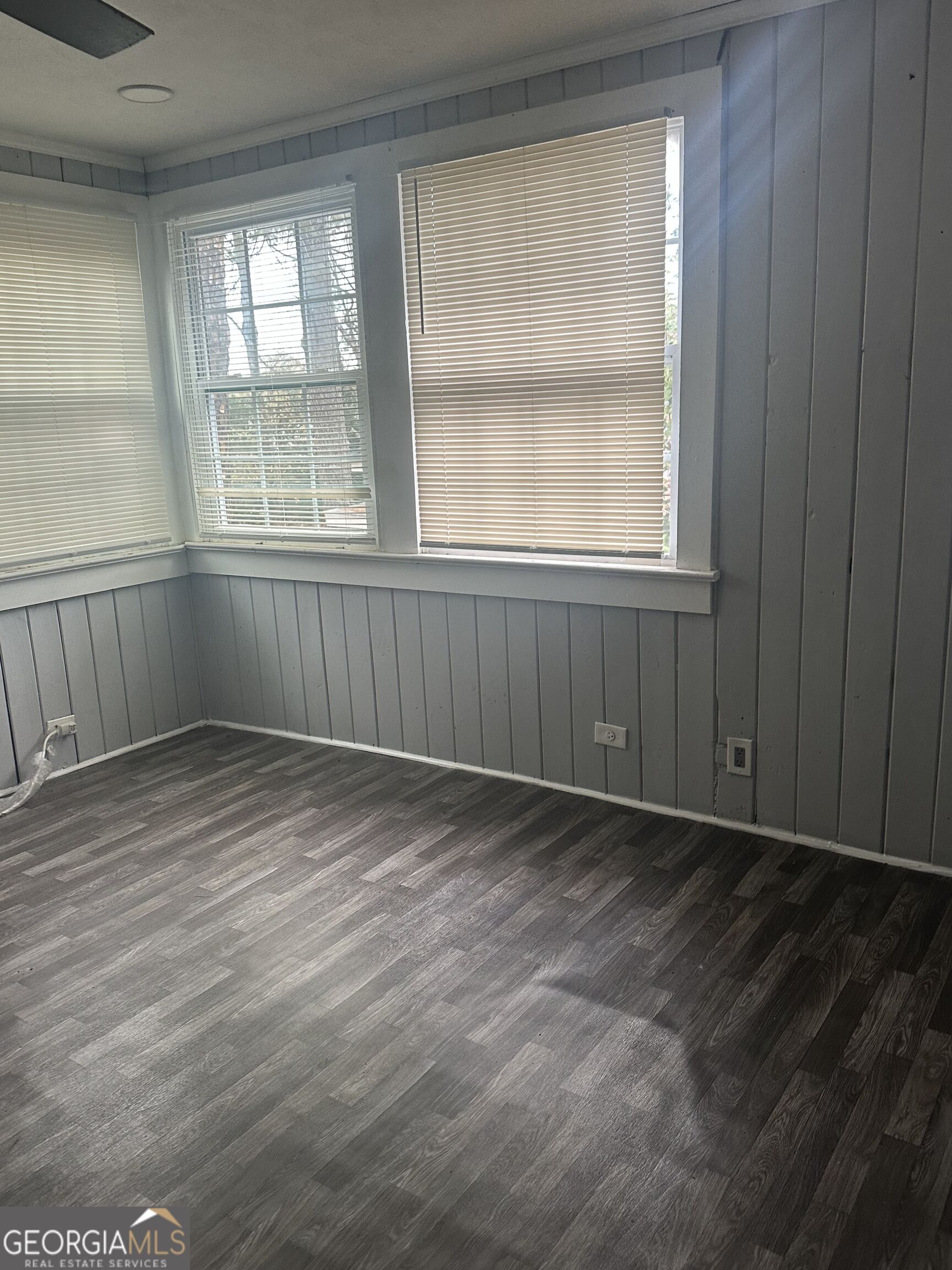 1126 Brentwood Avenue Property Photo 2