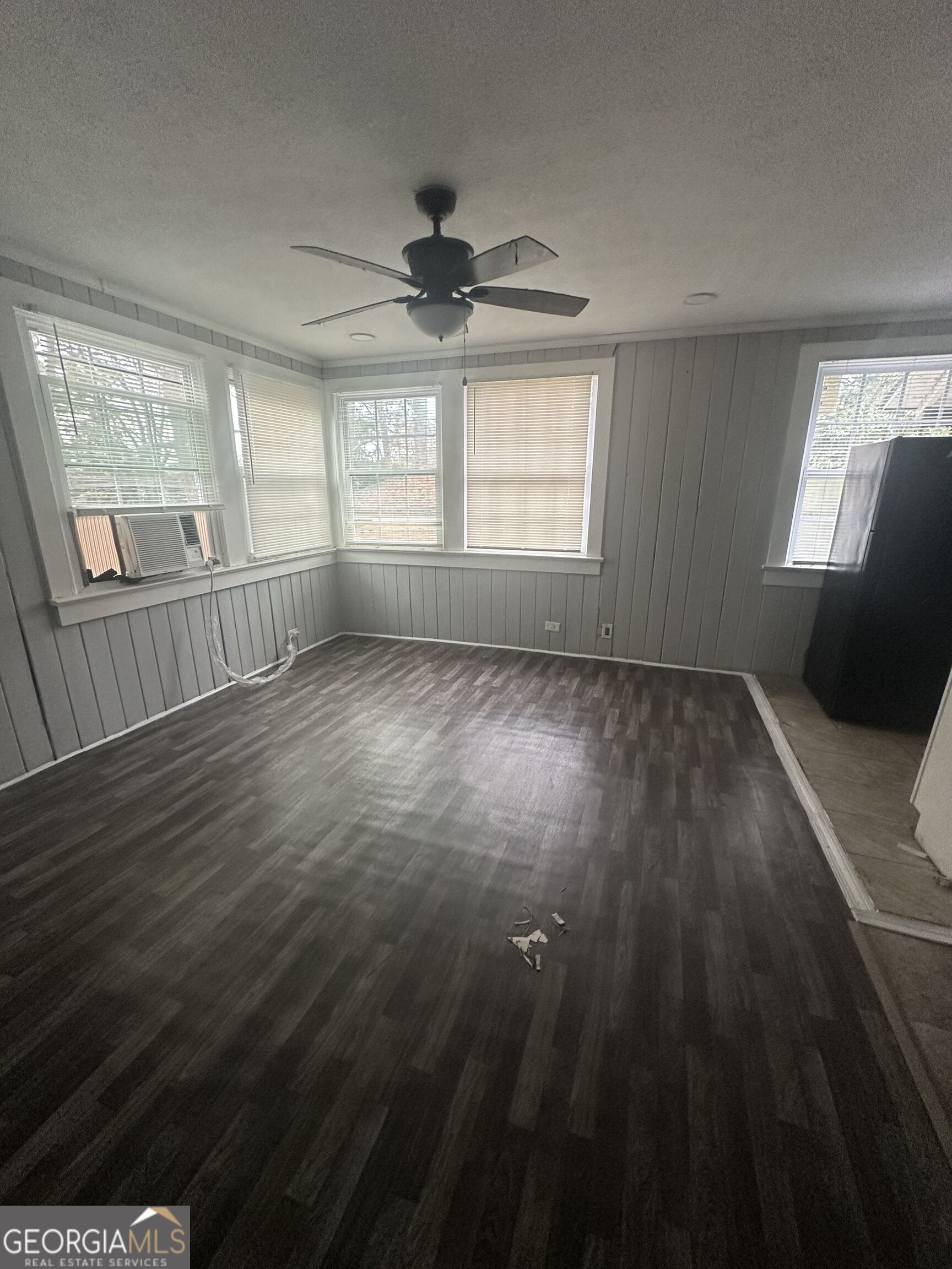 1126 Brentwood Avenue Property Photo 5