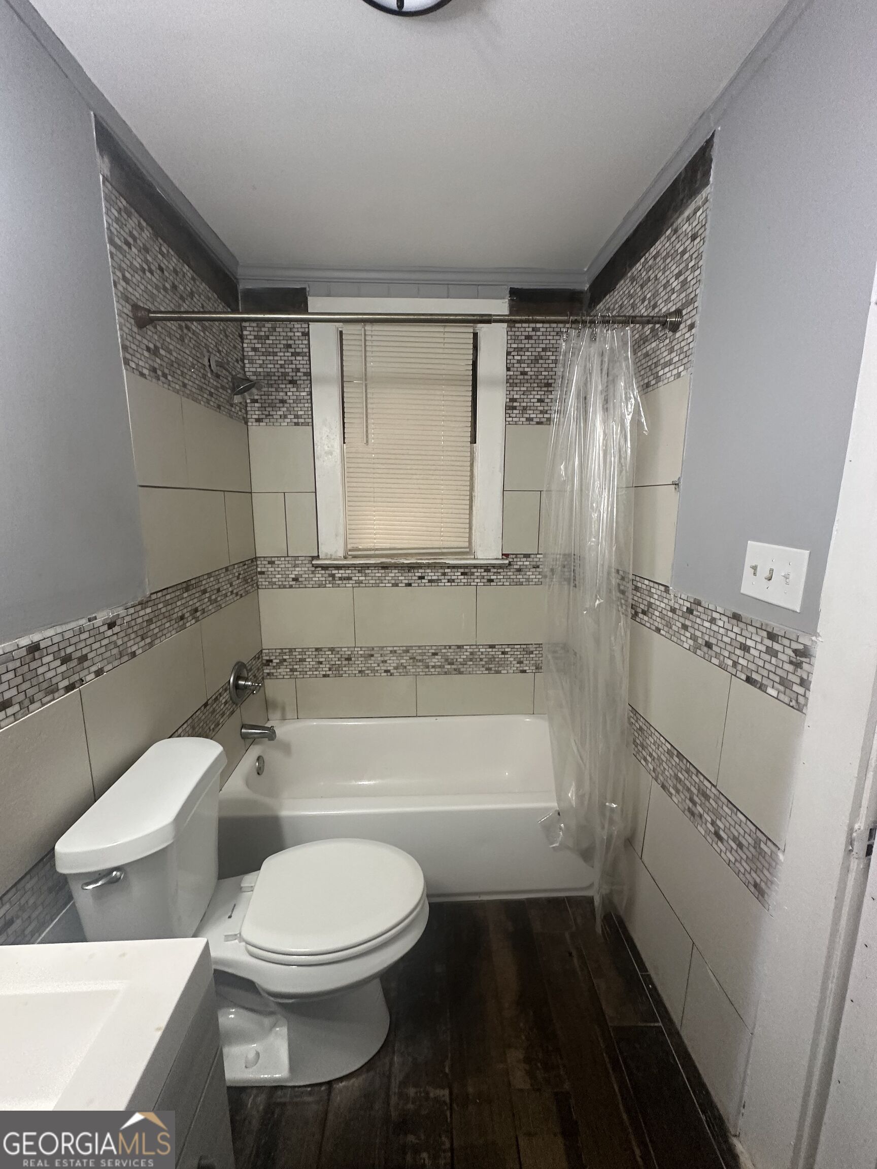 1126 Brentwood Avenue Property Photo 7