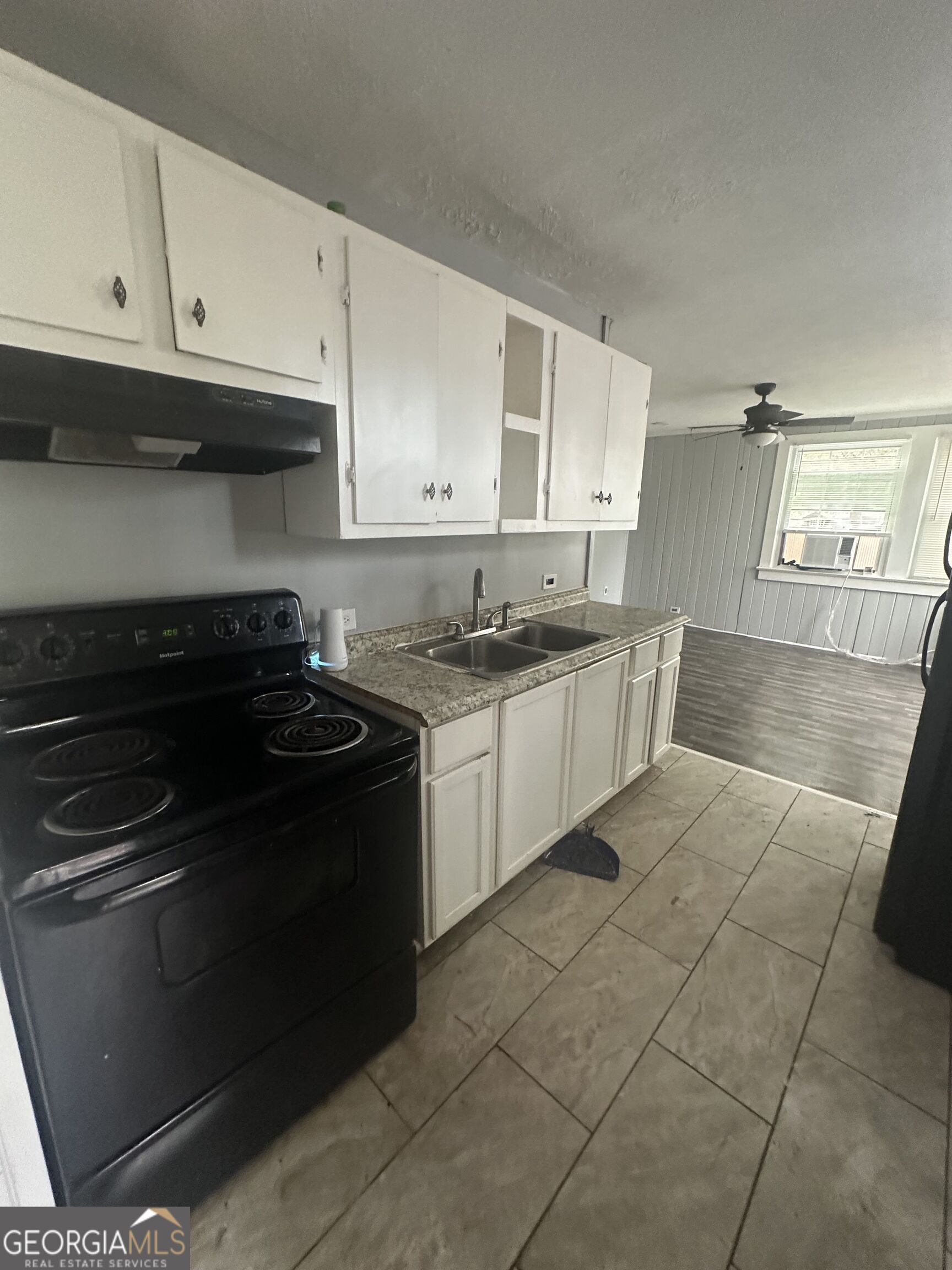 1126 Brentwood Avenue Property Photo 9