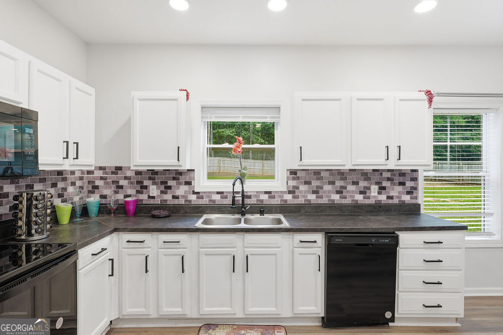 157 Watkins Drive Property Photo 8