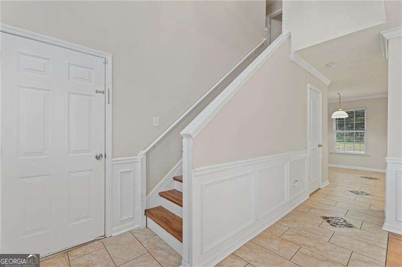 1442 Hampton View Court Property Photo 6