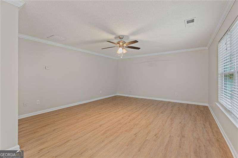 1442 Hampton View Court Property Photo 9