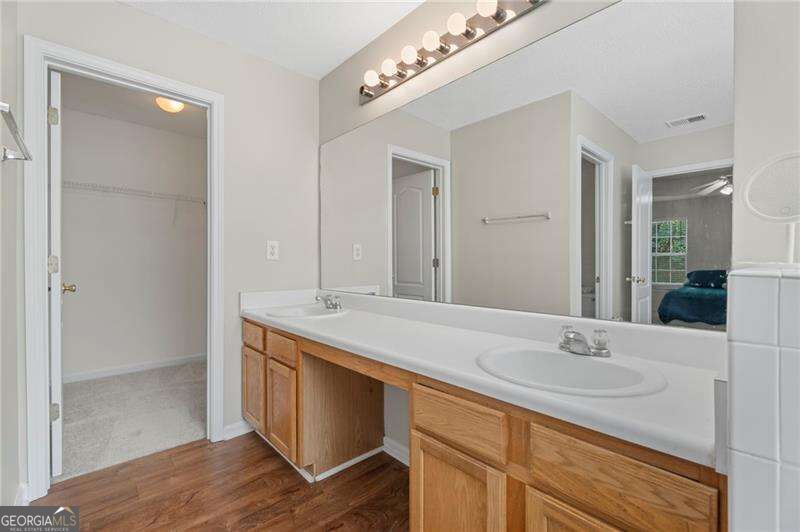 1442 Hampton View Court Property Photo 24