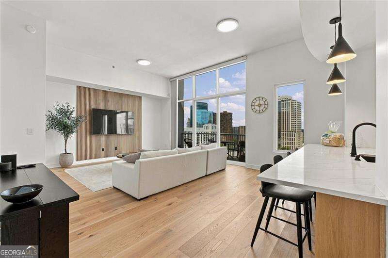 950 W Peachtree Street Nw # 2009 Property Photo 1