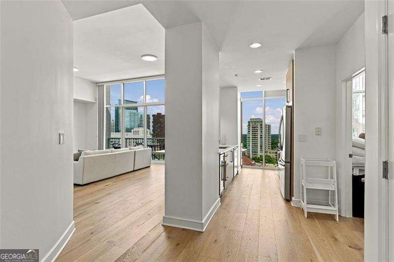 950 W Peachtree Street Nw # 2009 Property Photo 3