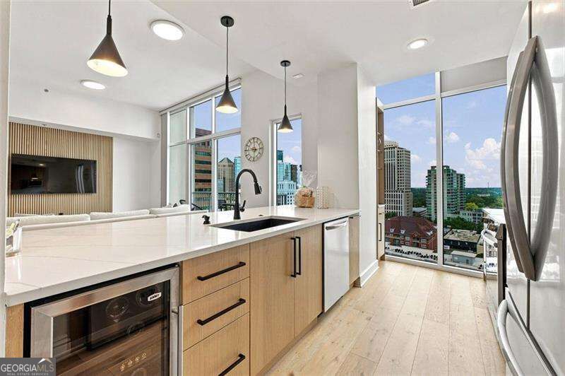 950 W Peachtree Street Nw # 2009 Property Photo 12
