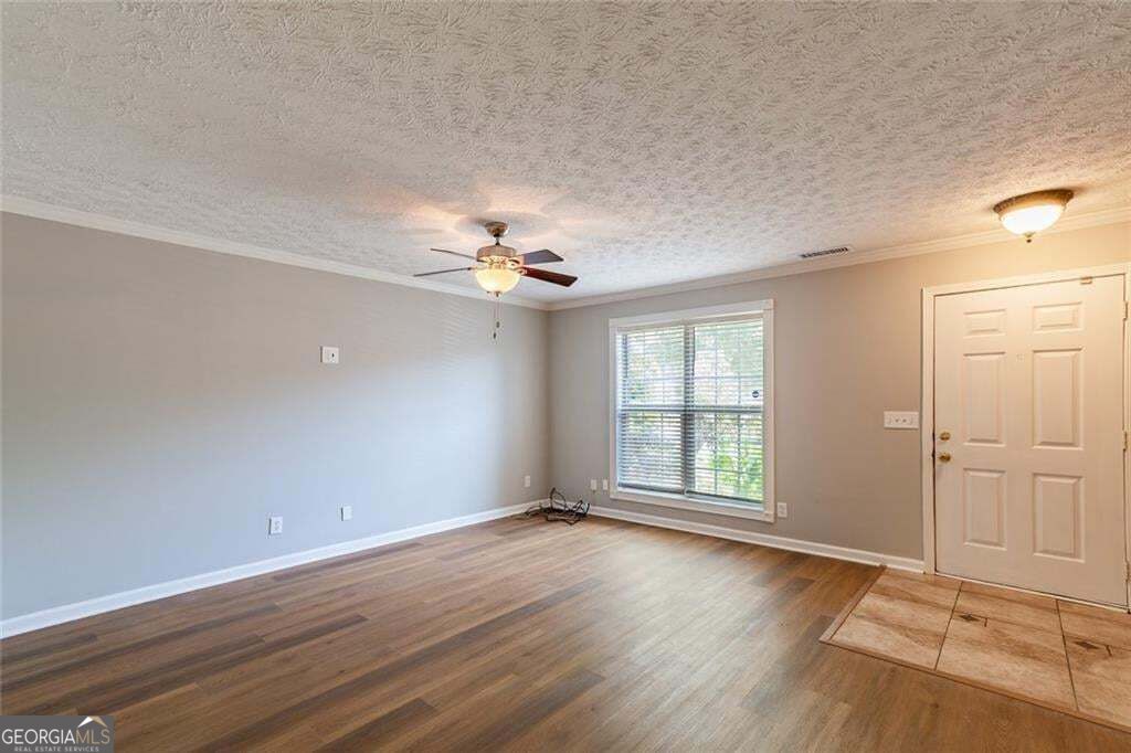 5550 Strathmoor Manor Circle Property Photo 2