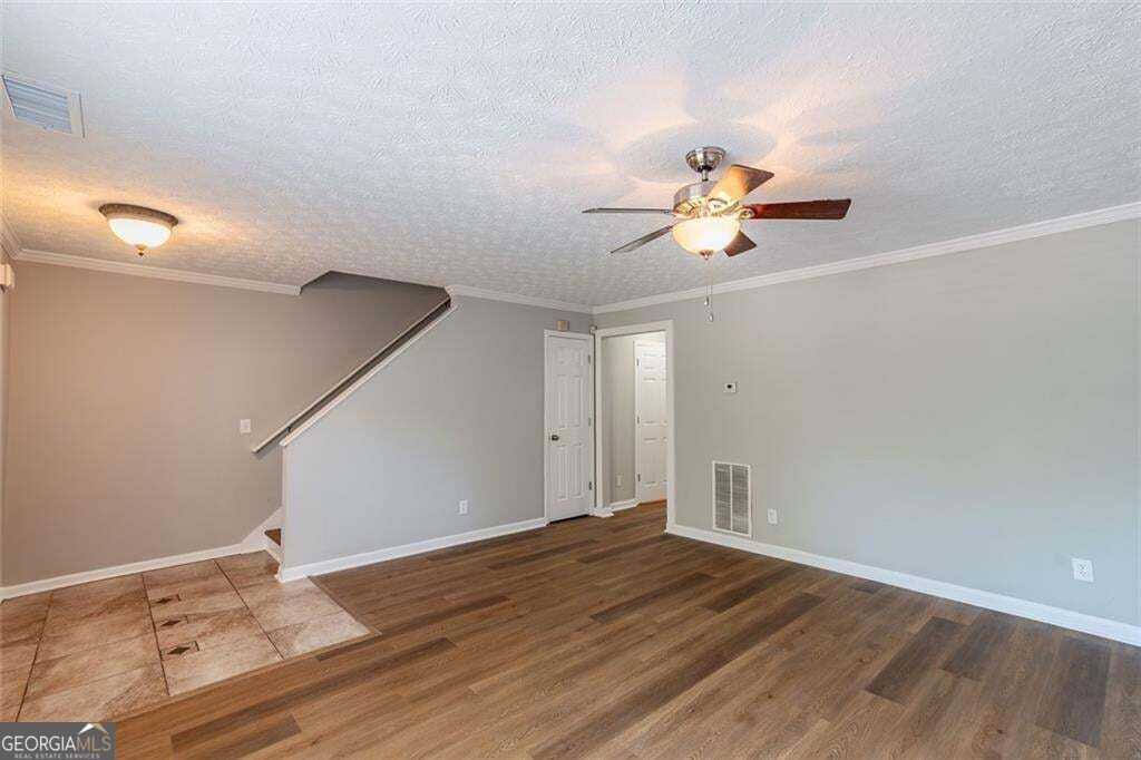 5550 Strathmoor Manor Circle Property Photo 4