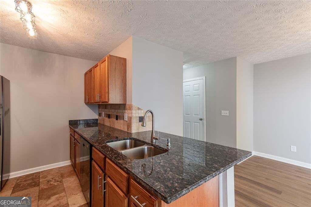 5550 Strathmoor Manor Circle Property Photo 11