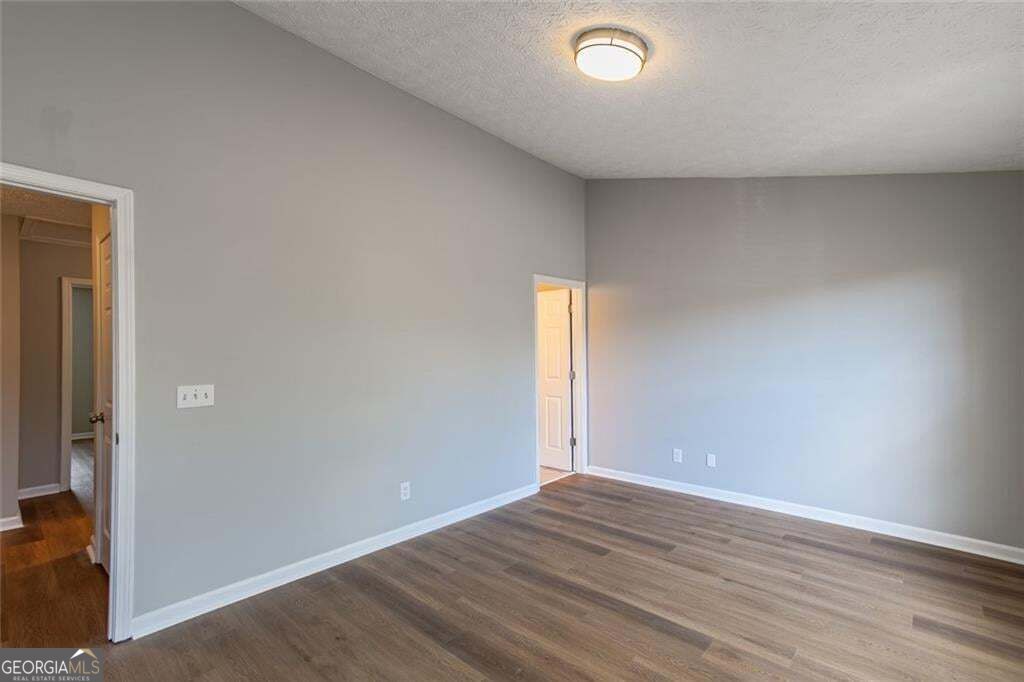 5550 Strathmoor Manor Circle Property Photo 14