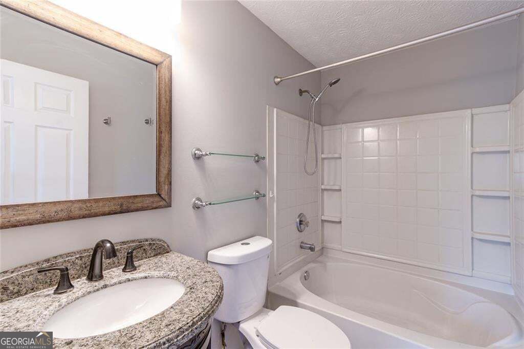 5550 Strathmoor Manor Circle Property Photo 16