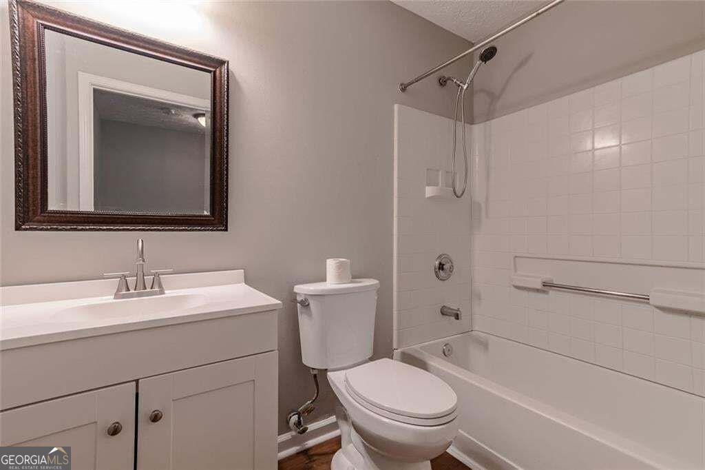5550 Strathmoor Manor Circle Property Photo 23