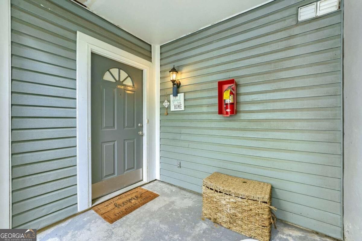 6351 Wedgeview Court Property Photo 1