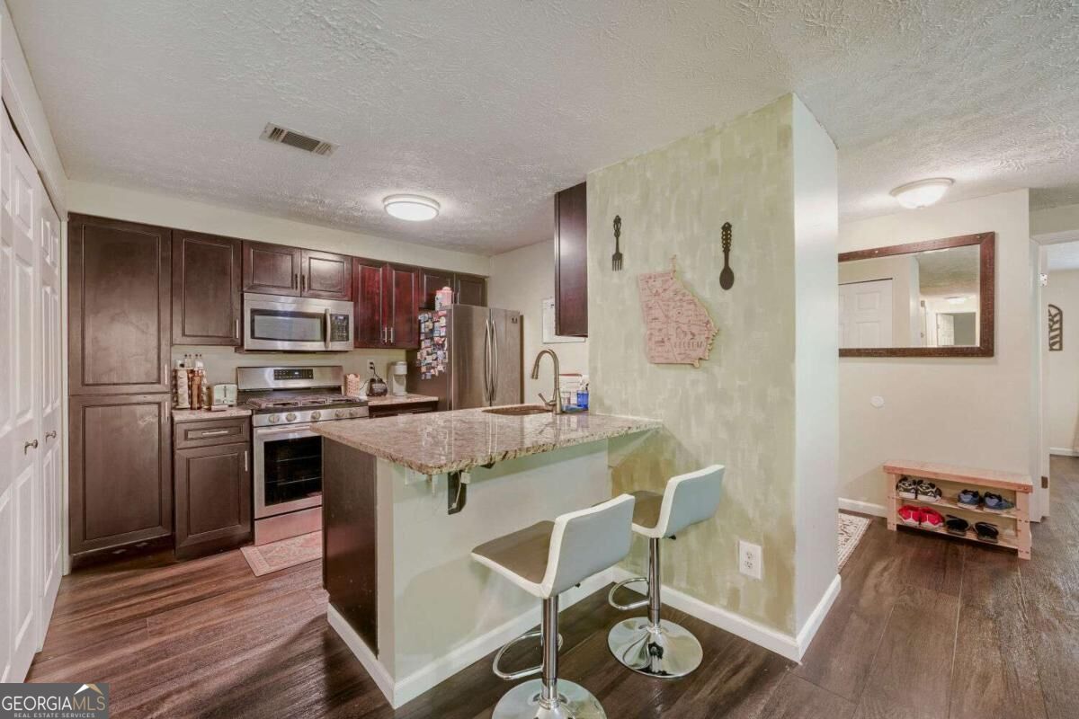 6351 Wedgeview Court Property Photo 8