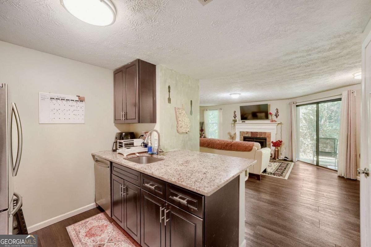 6351 Wedgeview Court Property Photo 9