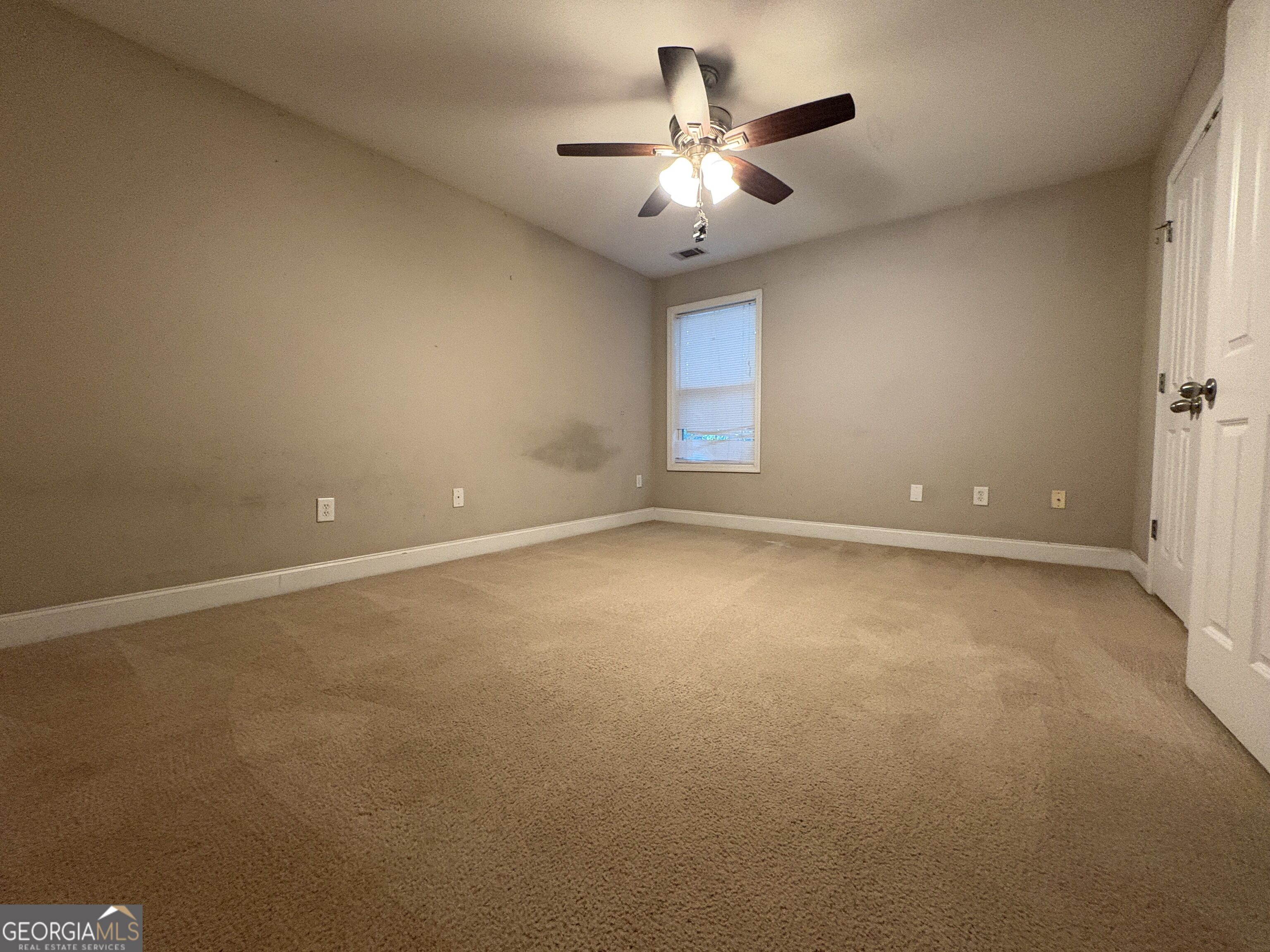 103 East Paces Drive Property Photo 15